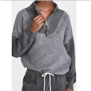 THE GREAT. The Trail Pullover Fleece Sweatshirt in Washed Black Size 1 Small